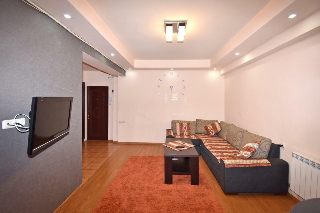 Apartments In Center Of Yerevan,Koghbatsi 1A Street المظهر الخارجي الصورة