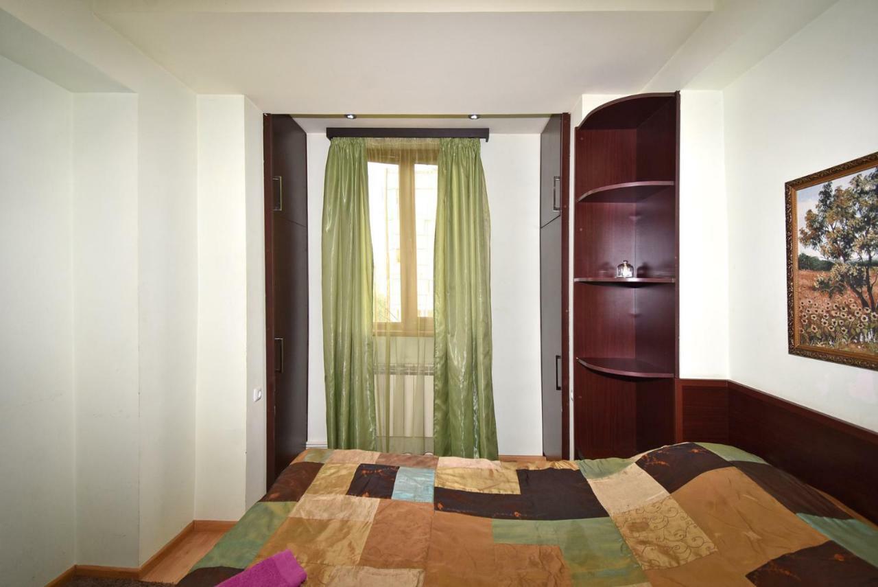 Apartments In Center Of Yerevan,Koghbatsi 1A Street المظهر الخارجي الصورة