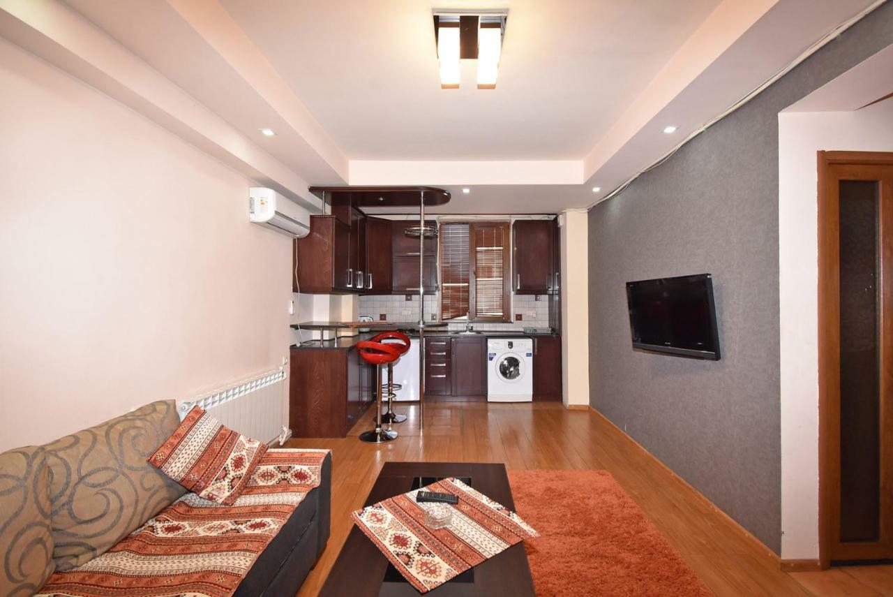 Apartments In Center Of Yerevan,Koghbatsi 1A Street المظهر الخارجي الصورة